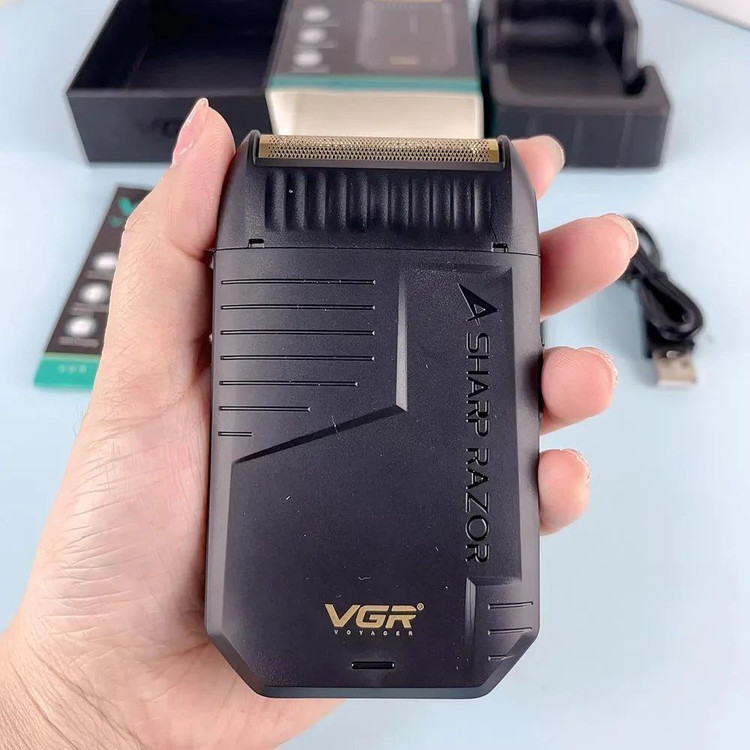 ماشین اصلاح وی جی آر مدل V-375 با تکنولوژی برش مستقیم و تیغه استیل ضد زنگ