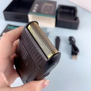 ماشین اصلاح وی جی آر مدل V-375 با تکنولوژی برش مستقیم و تیغه استیل ضد زنگ