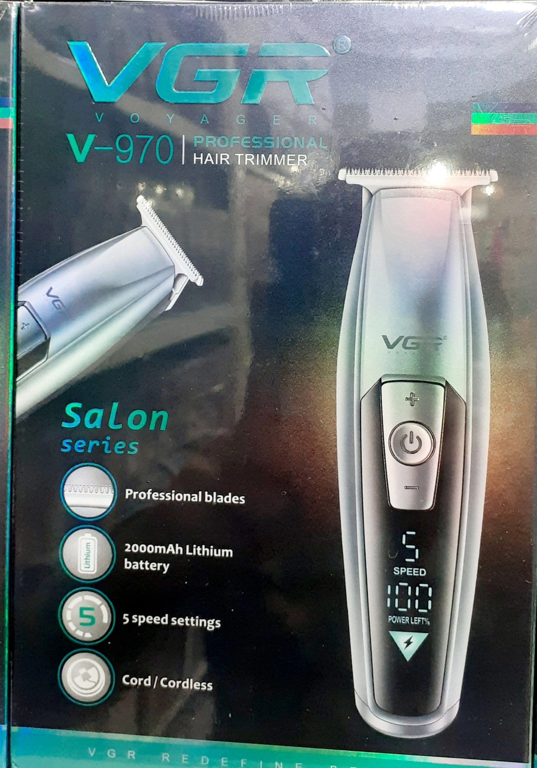 ماشین اصلاح وی جی آر مدل V-970 با تکنولوژی برش مستقیم ضد آب